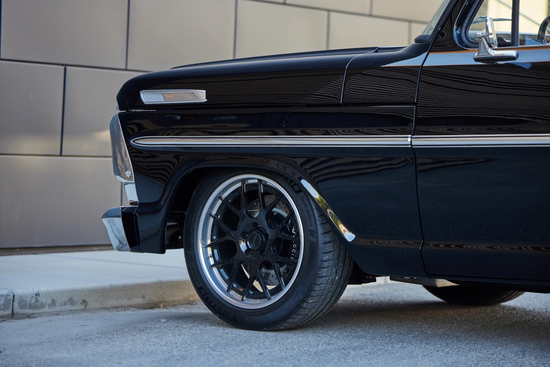 F-100 Hood Badge (Set)