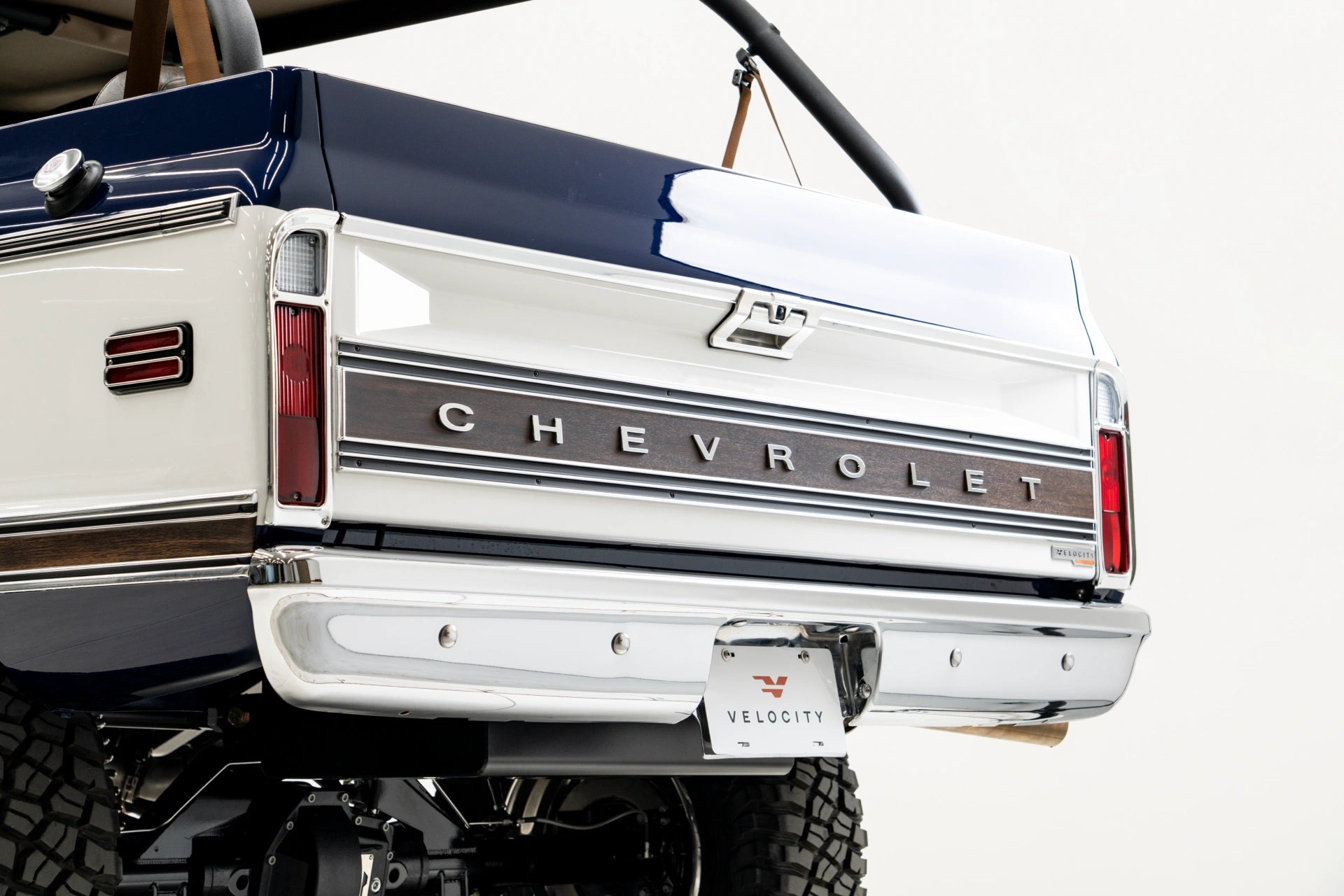 Chevy Tailgate Handle w/Camera (Kit)